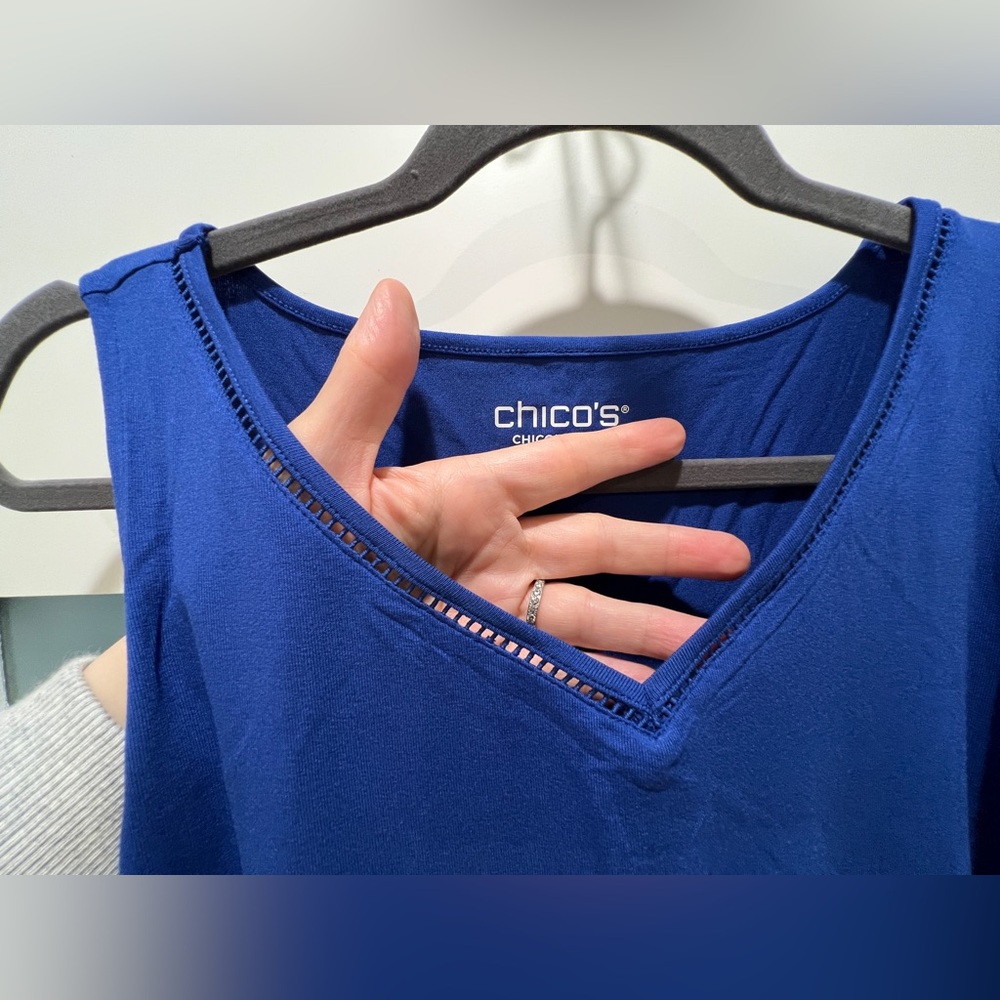 New Chico's Touch of Cool Neck Detail Polished Tank Rich Cobalt Blue Medium NWT - Picture 5 of 7